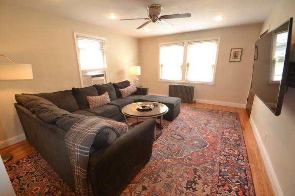 $1,395 / 1br - 750ft2 - 38H-2 Furnished 1BR Apartment Silverton/ Kenwood near (Pleasant Ridge NR/ Kennedy Hts)63974474004738121