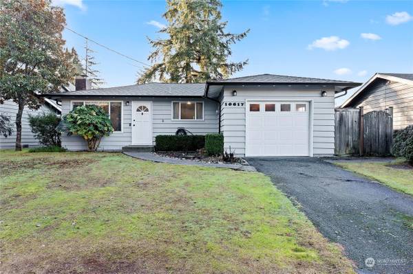 $2,275 / 3br - 1200ft2 - Completado con un garaje para un automóvil con espacio de almacenamiento/taller y techo nuevo (Bothell, WA)63688295940867120