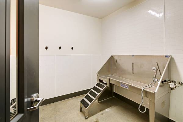 $2,266 / 1br - 663ft2 - S425 Secure Entry, High Ceilings, Juliet Balcony Available Now! Apply!63808106863747124