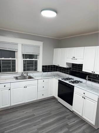$919 / 1br - Elegant 1BR Apartment with Updated Kitchen (daly city)63890429178627121
