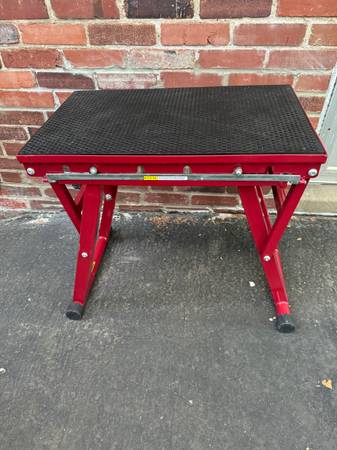 Extra Heavy Duty tool stand / end table. Red. Steel adjustable height 1