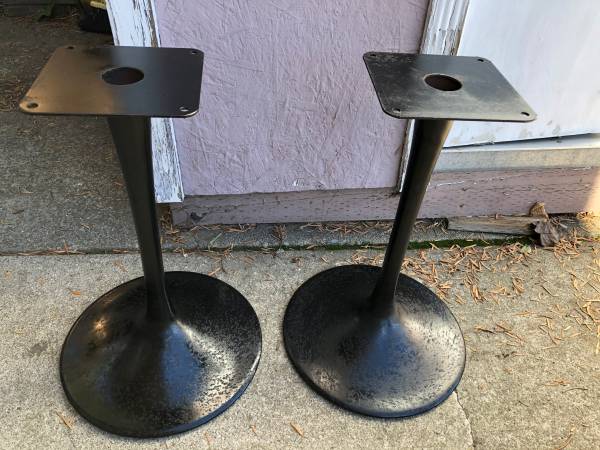 Speaker Stand - a few available - $25 (alameda)63470974446339124