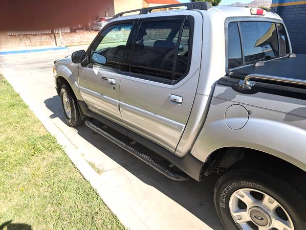 Excellent 2001 Ford Explorer Sport Trac Pickup 4 Wheel Drive - $6,900 (San Jacinto)63440946981763123