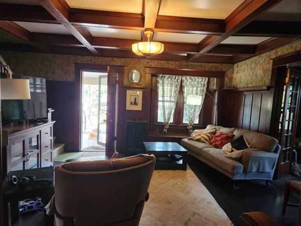 $960 / 4br - 2100ft2 - Furnished Room in Oak Park (North Oak Park)64044028035585122