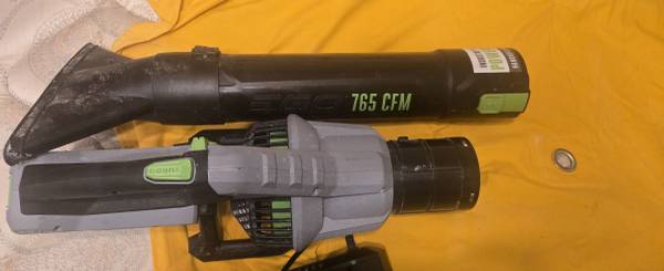 Battery powered  handheld blower 1