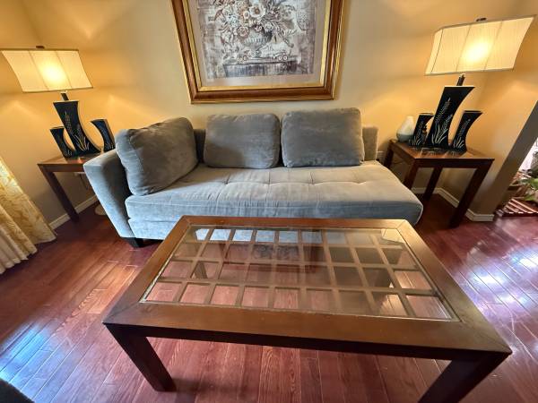 Free couches from Macy's - free stuff - craigslist