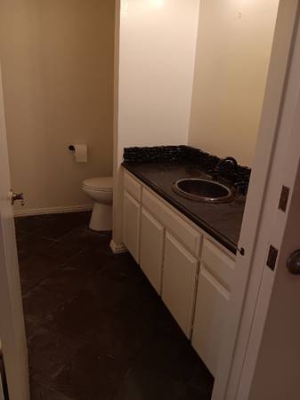 $3500.00 / 3br - 1358ft2 - Gated 3 Bedrooms in North Hills63818727770497123