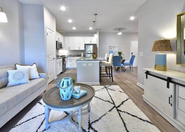 $1,299 / 1br - 802ft2 - 🏡 Move-In Ready 1BR Grand Floorplan – First Floor Unit at $1299! (Burlington)64027444352643121