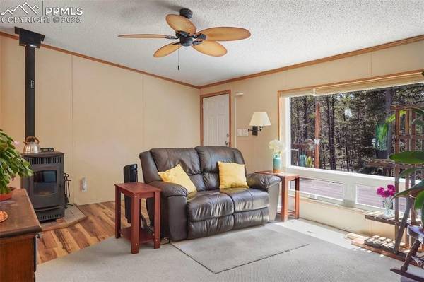 $375,000 / 3br - 1272ft2 - 2450 Pathfinder Rd (Florissant)63686672339715123
