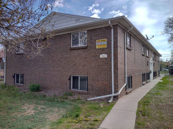 $1,050 / 1br - 650ft2 - Spacious Aurora North One Bedroom (Aurora)63973504920323120