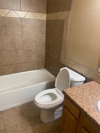 $975 / 2br - 900ft2 - Town House (Las Cruces)64047886851971124