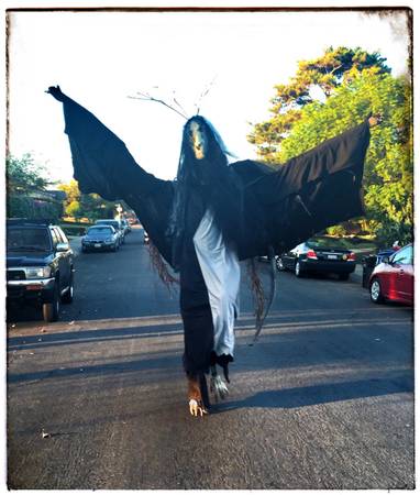 Halloween costume scary 1