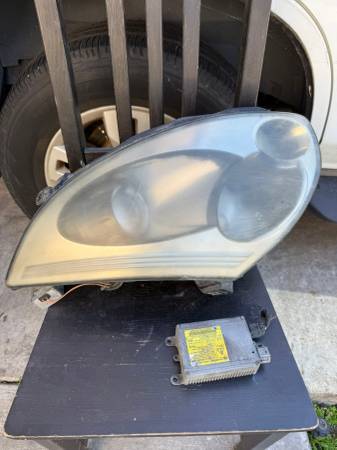 05 infinity G35 2DR Coupe  Right headlight 1