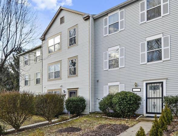 $349,900 🏠Germantown Three Levels Amazing Rental or Fix and Flip! $349.9K  ARV (baltimore)63611885252611123