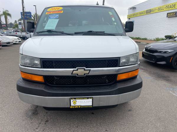 2016 Chevrolet Express 3500 passenger - Photo 7
