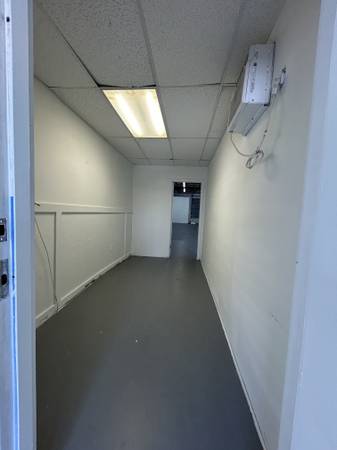 $2,595 / 1800ft2 - Warehouse Available 1800ft2 w/ Office &Air Conditioner!!63379613576323123