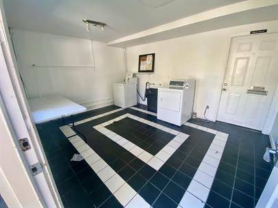 $950.00 / 280ft2 - 11063813012921729121