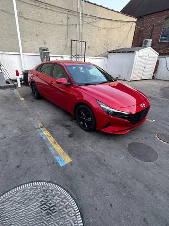 2023 Hyundai Elantra SEl - $16,000 (Brooklyn)63614465497987122