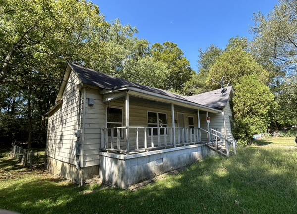$79,900 / 2br - 307 Walnut St. Hot Springs, AR 71901 Home for sale! (Hot Springs)64312239742465120