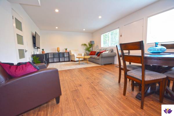 $4,500 / 3br - 1812ft2 - "A MUST SEE BEAUTIFULLY UPDATED TOWNHOME" (North Hollywood, CA)63998006344707124