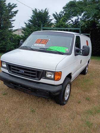2007 econoline e-250 super duty - $3,900 (North Andover)63623667222145121