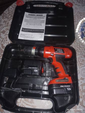 BLACK and DECKER CORDLESS DRILL 1