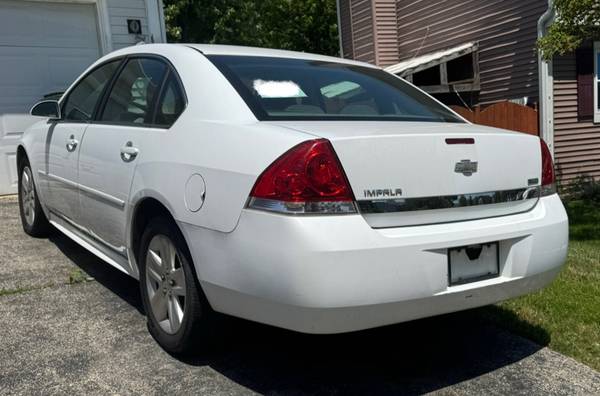 2010 Impala - $3.500 (Zion, IL)63618795543553124