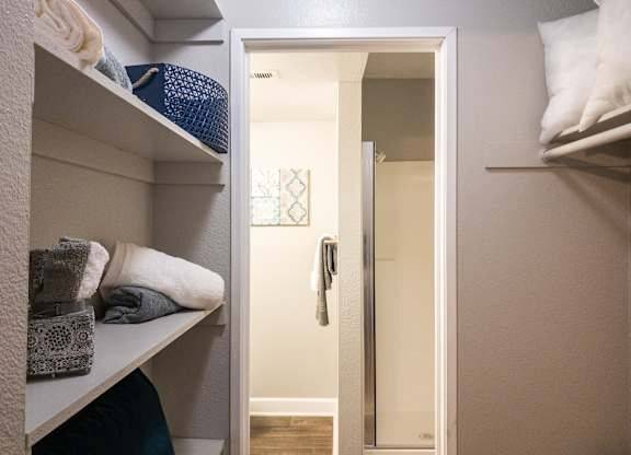 $920 / 1br - 700ft2 - ¡UN MES GRATIS! PASE A VISITAR O LLÁMENOS! (¡19TH AVE Y THUNDERBIRD!)63623923238017123