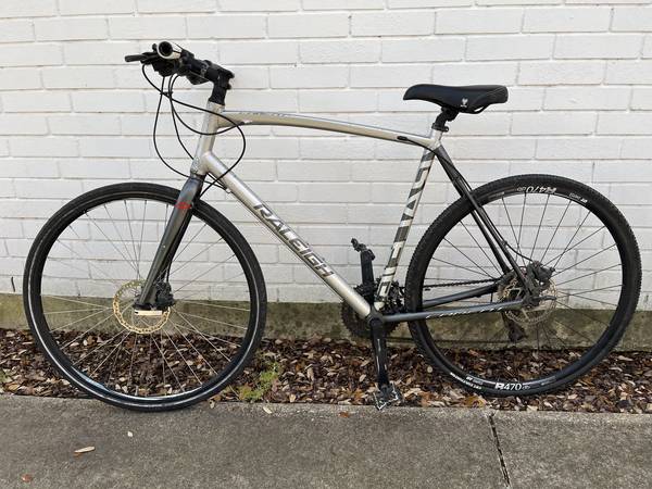 Raleigh Cadent 2 Road Bike - 24 Speed