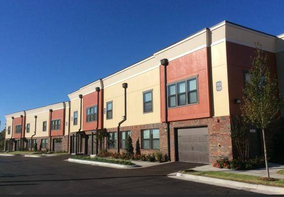 $1,305 / 2br - 1144ft2 - Gated Community, 2 BR/2 BA with Outdoor Pool & Fitness Center63806193993347122
