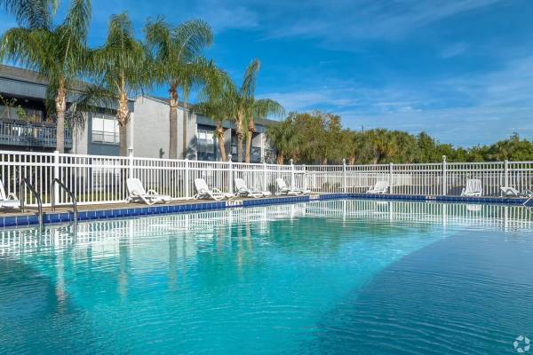 $1,329 / 1br - 1063ft2 - Laundry Facility, Easy Access to Freeways, Dishwasher63991230119426124