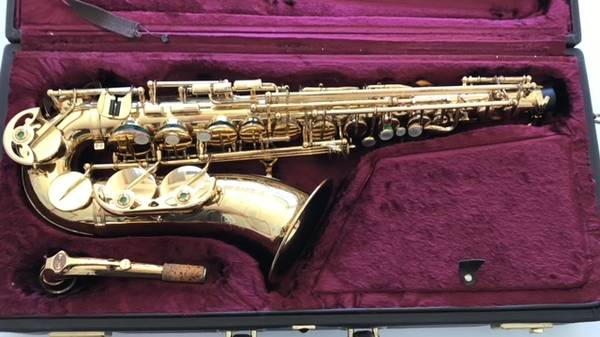 Professional Buffet Alto Saxophone in key of Eb 1