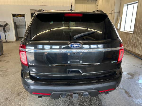** 2015 FORD EXPLORER XLT AWD 4DR SUV ** - $11.995 (CAMBRIDGE)63470777950467122
