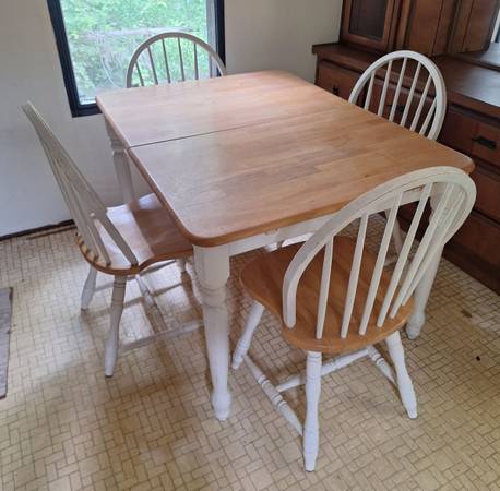 Kitchen Table with Chairs 1