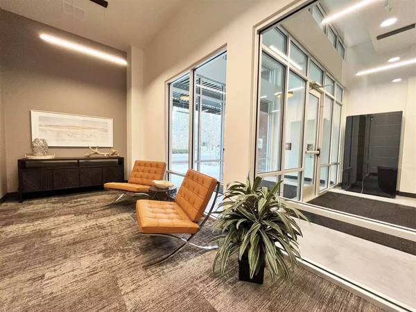 $2,531 / 2 habitaciones - 877 pies² - ¡Espacioso y elegante! ¡Has encontrado tu ideal de 2 dormitorios / 2 baños! (University Place - Cerca de varias universidades)63688607787905122