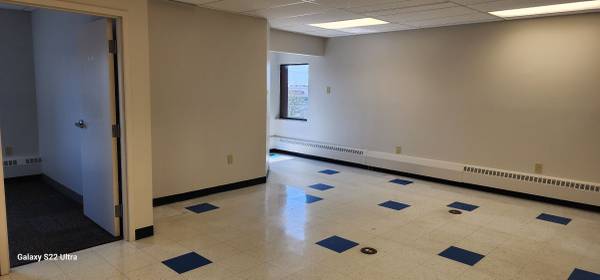 $1,440 / 1350ft2 - 1350 sq ft Office in Parma, FIRST MONTH FREE (Parma)63924296211202124