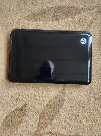 HP MINI LAPTOP & CARRYING CASE 1