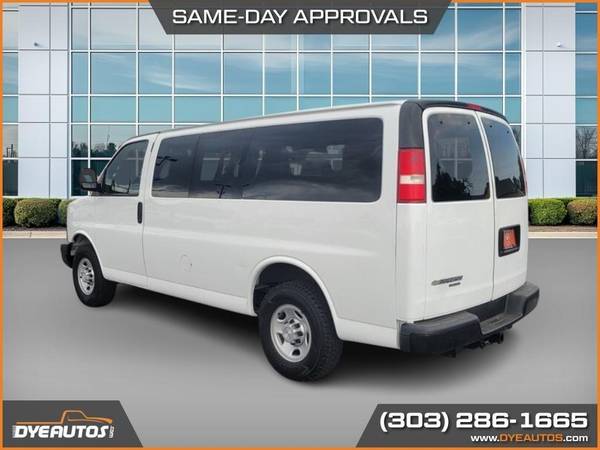 2016 Chevrolet Chevy EXPRESS LS 3500 15 pasajeros *Llama al 303-647-4210 para información/fi - $31,999 (+ Dye Autos)63619860790913124