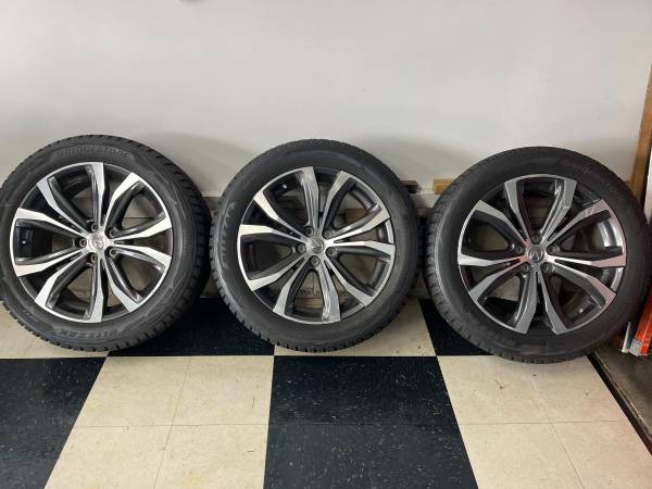 Lexus RX 350 20" wheels with Bridgestone Blizzak tires 1