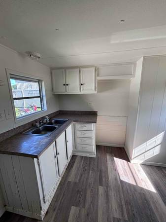 $750.00 / 2br - Comfortable 2BR Mobile Home with Covered Parking63857515243267121