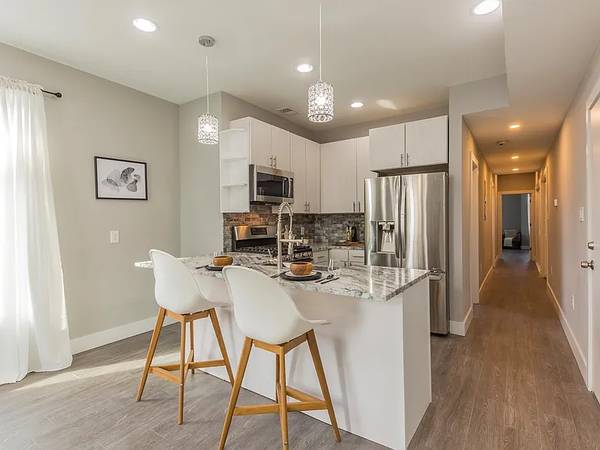 $900 / 2br - 1700ft2 - **Modern 2Bedroom 2Bathroom Apartment** (Philadelphia)64024498053634120