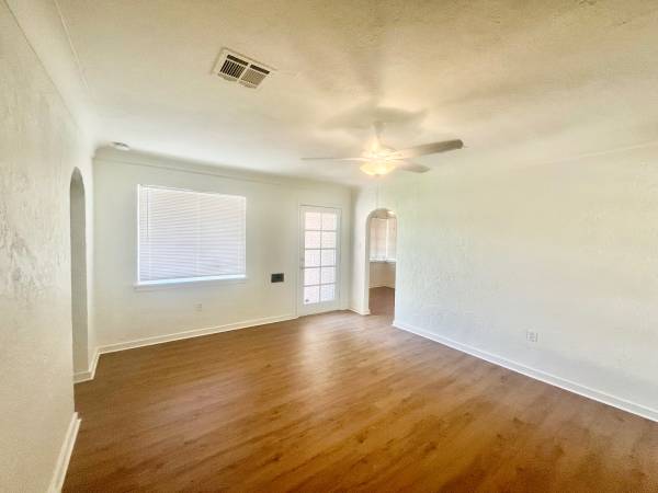 $2,300 / 2br - 1000ft2 - Charming Home For Rent (Fairview Place Historic District, Downtown Phoenix)64024822805377124