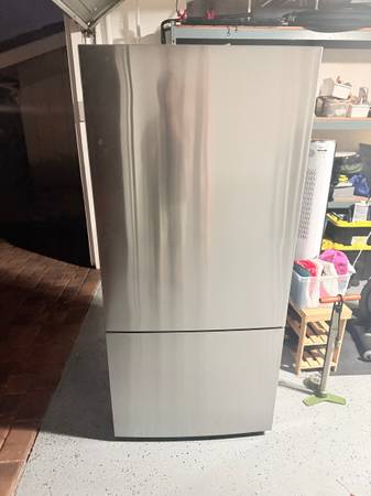 GE Counter Depth Refrigerator 17.7 cu ft. 1