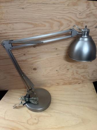 DESK LAMP 1