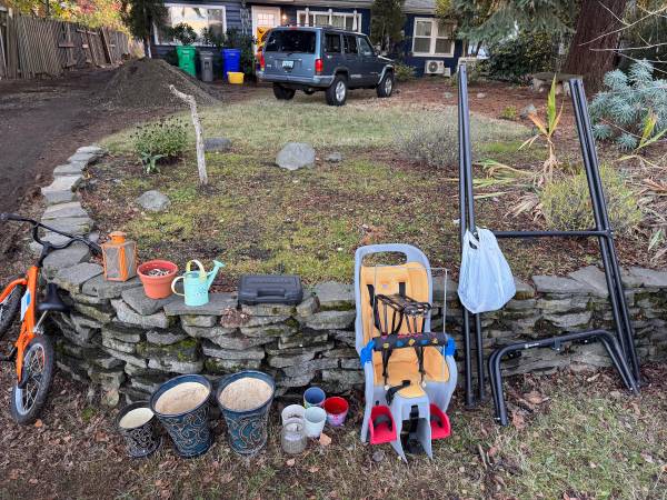 Kids balance bike, hammock chair w/frame, unused electric screwdriver