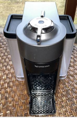 Delonghi Nespresso Vertuo Coffee Machine 1