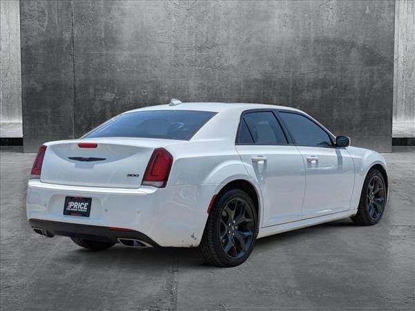 2023 Chrysler 300 Touring L Sedán - $29,991 (Llame al *(281) 801-8046* para Confirmar Disponibilidad al Instante)63622336762115124