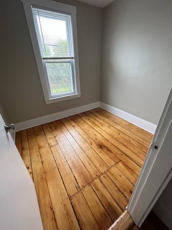$3,500 / 5br - Medford 5 Bed/1 Bath Apartment | Washington St63863244779523124