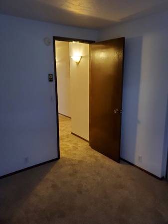 $1,525 / 2br - 2bd Apartamento Disponible Ahora - ¡Almacenamiento Extra! (Churchill)63977274033411123