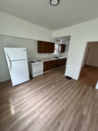 $950 / 1br - Apartamento de un dormitorio (se acepta sección 8) (Pittsburgh)64013203176450120